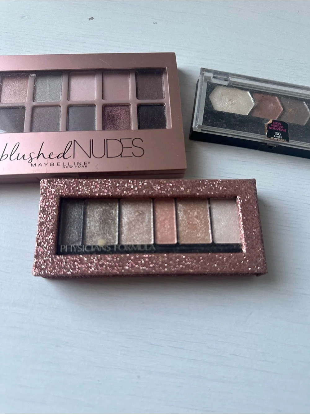 LIGHTLY SWATCHED - SET OF 3 EYESHADOWS